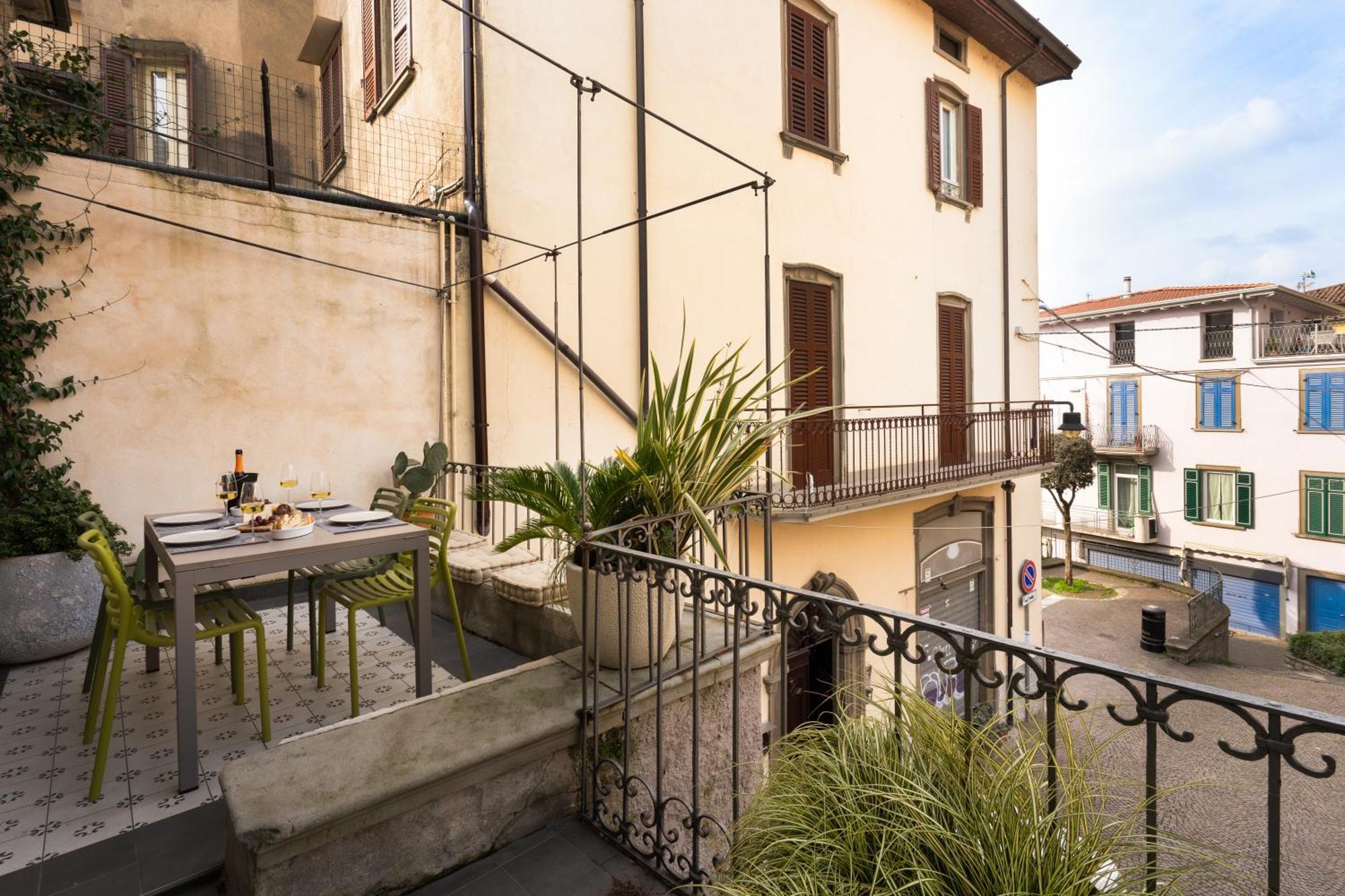 La Casa Sulla Terrazza Apartment Sarnico Luaran gambar